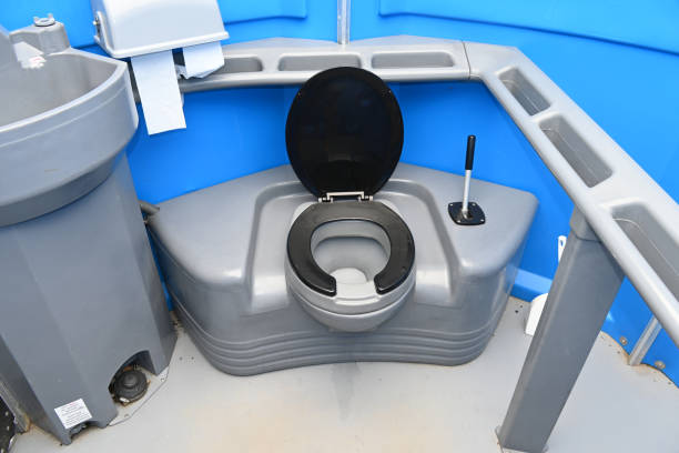 Best Porta potty delivery and setup  in Gateway, AK